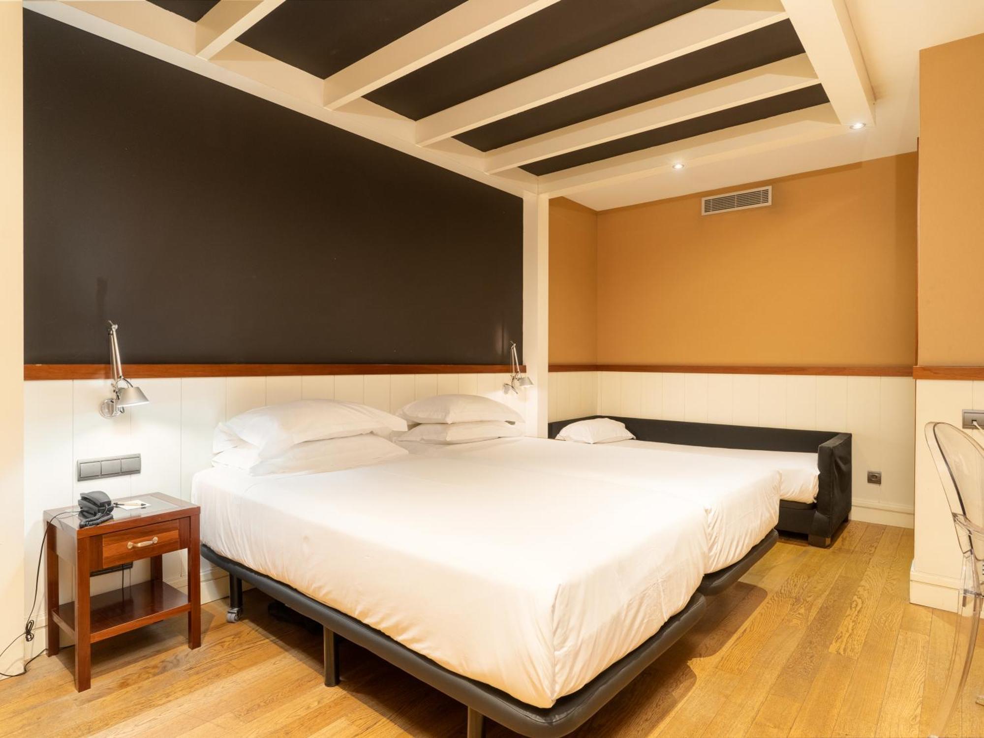 U232 Hotel Barcelona Exterior photo